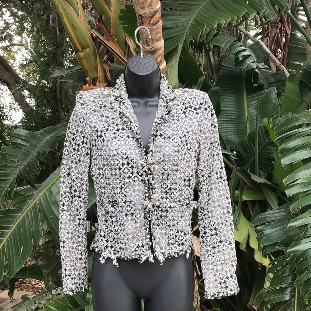 Jones New York lace tweed texture of jacket